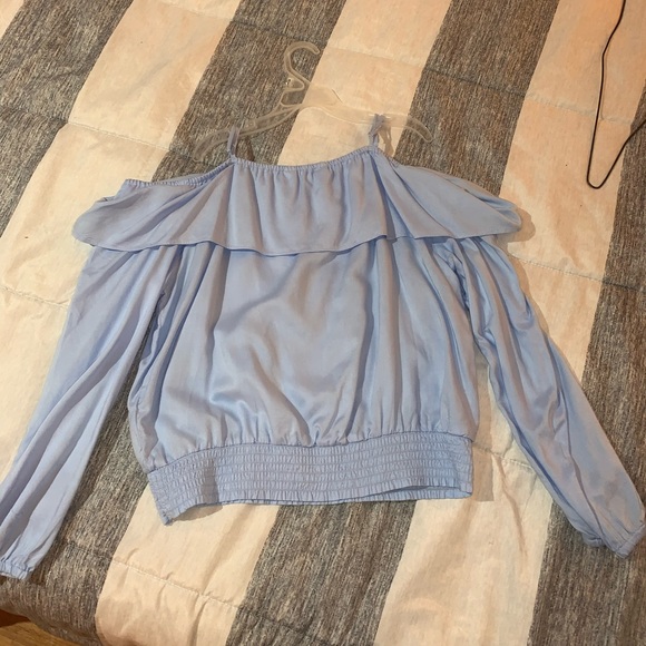 Light blueish/purplish cropped shirt - Picture 3 of 3